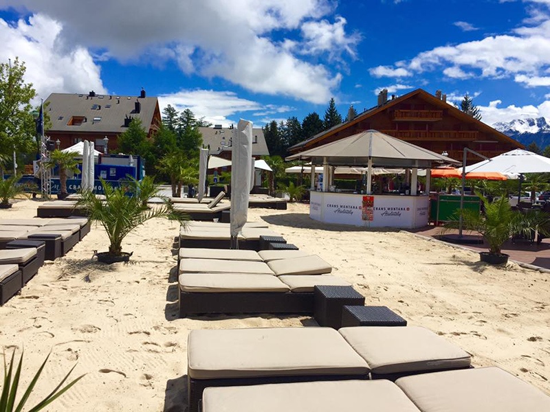 Меганом beach club