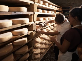 Fabricazione del formaggio e ecomuseo di Colombire
