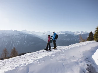 Escursione con racchette da neve e slittino al borgo di Colombire (giornata)