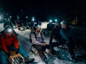 Notte magica in montagna: ciaspole, fonduta e slittino