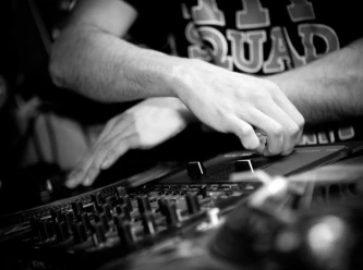 Introduzione al DJ e alla produzione musicale