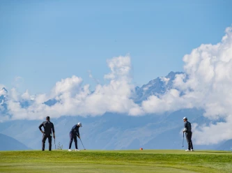 ... auf prestigetr�chtigen Pl�tzen zu golfen