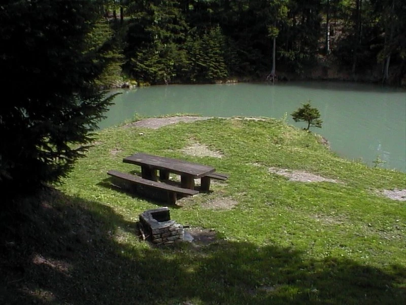 Table pique-nique Lac d'Icogne