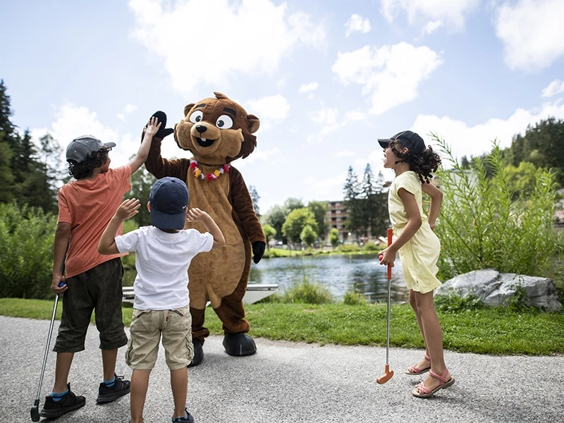 Minigolf-enfants-lac
