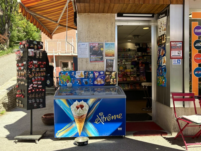 Souvenirs et glaces pour tout le monde