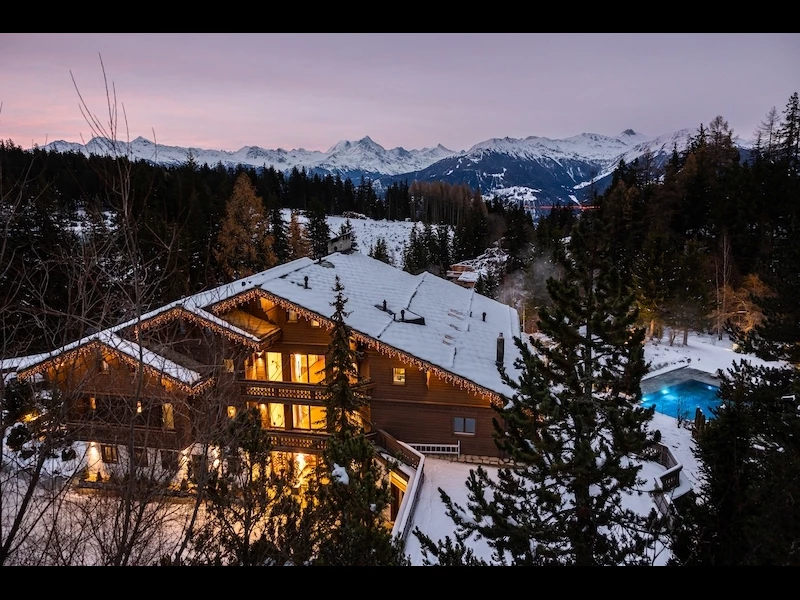Ultima Crans-Montana, Duo de Chalets de Luxe dans les Alpes Suisses