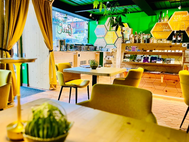 BeeO Buffet Caf� & March� 